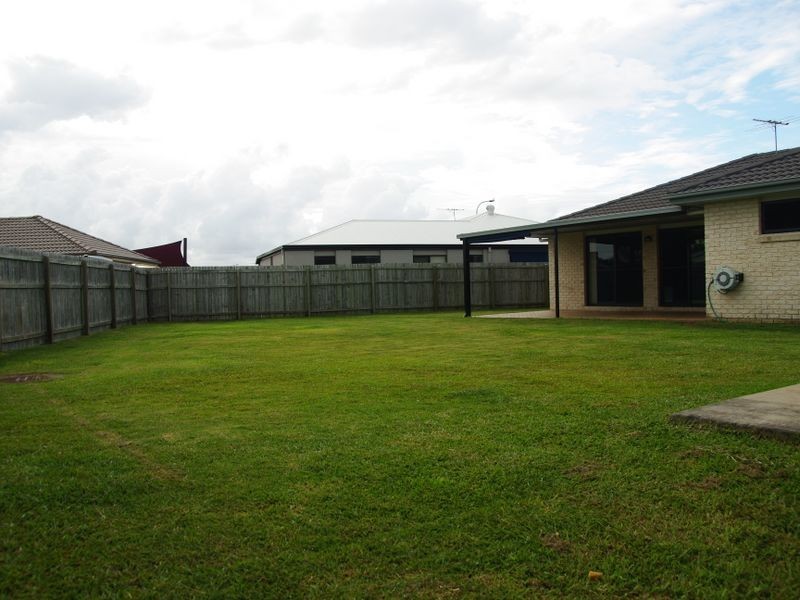 251 Bestmann Road, Sandstone Point QLD 4511