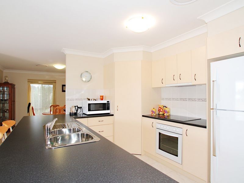 1 Dunwich Court, Sandstone Point QLD 4511