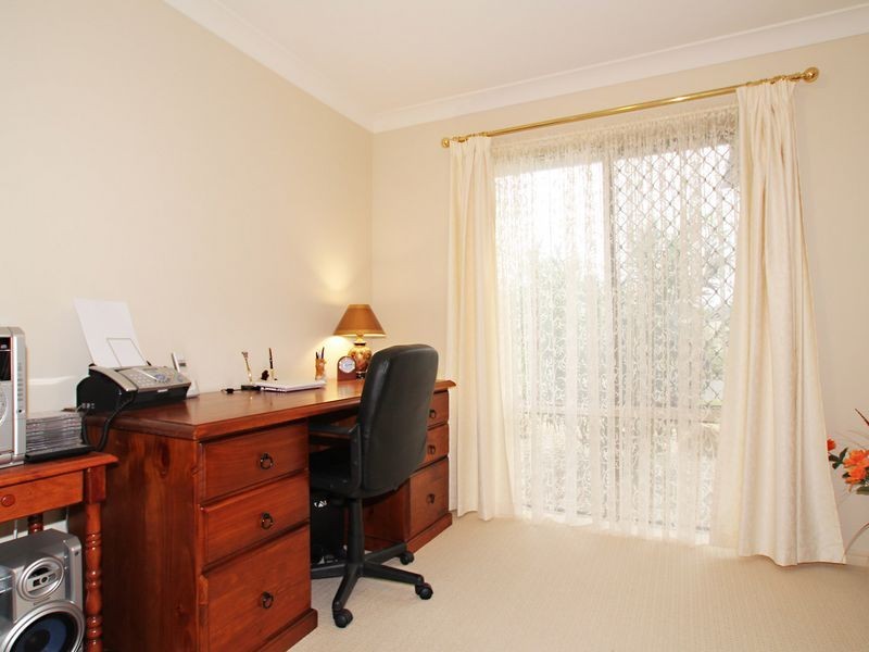 1 Dunwich Court, Sandstone Point QLD 4511