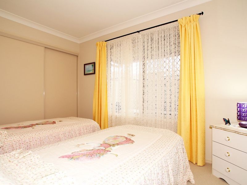 1 Dunwich Court, Sandstone Point QLD 4511