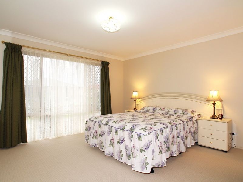 1 Dunwich Court, Sandstone Point QLD 4511