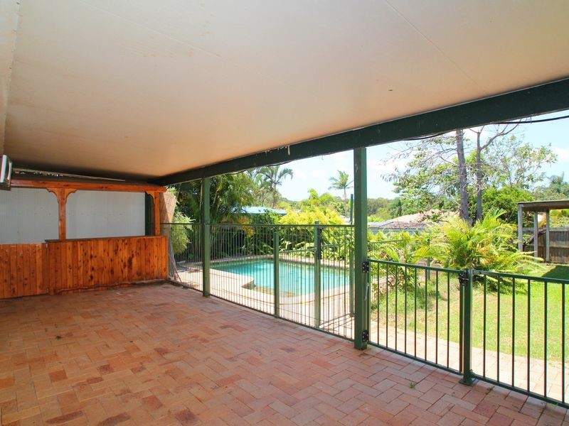 65 Bestmann Road East, Sandstone Point QLD 4511