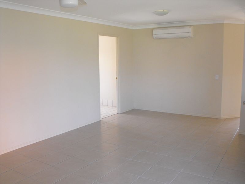 39 Mossman Way, Sandstone Point QLD 4511