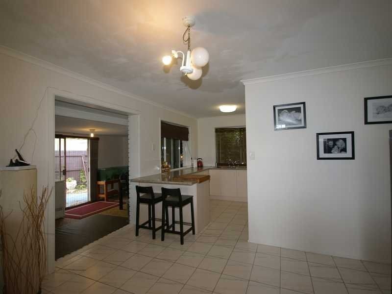 17 Nelson Street, Sandstone Point QLD 4511