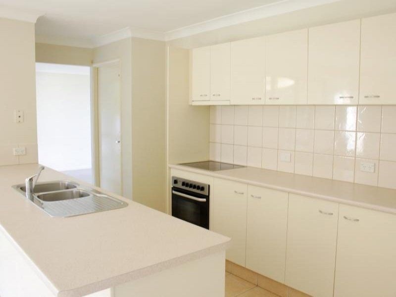 217 Bestmann Road, Sandstone Point QLD 4511