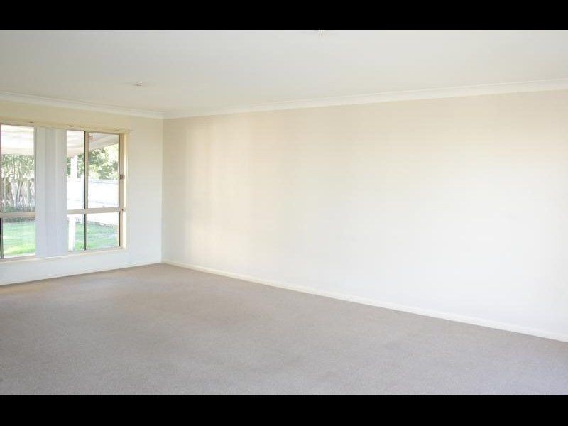 217 Bestmann Road, Sandstone Point QLD 4511