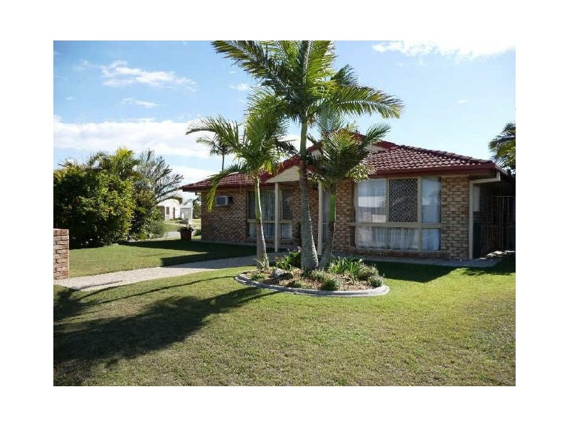 8 Lachlan Crescent, Sandstone Point QLD 4511