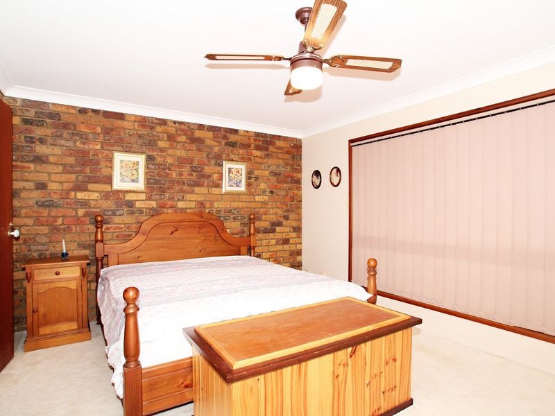 17 Clark Terrace, Sandstone Point QLD 4511