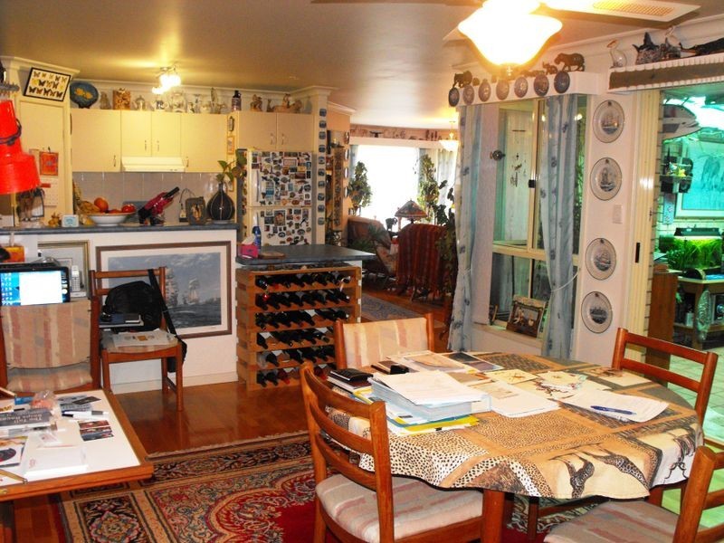 18 Salmon Place, Sandstone Point QLD 4511