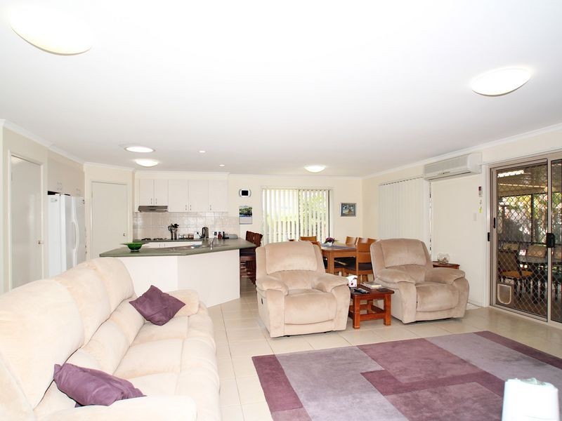 115 Carpenter Way, Sandstone Point QLD 4511