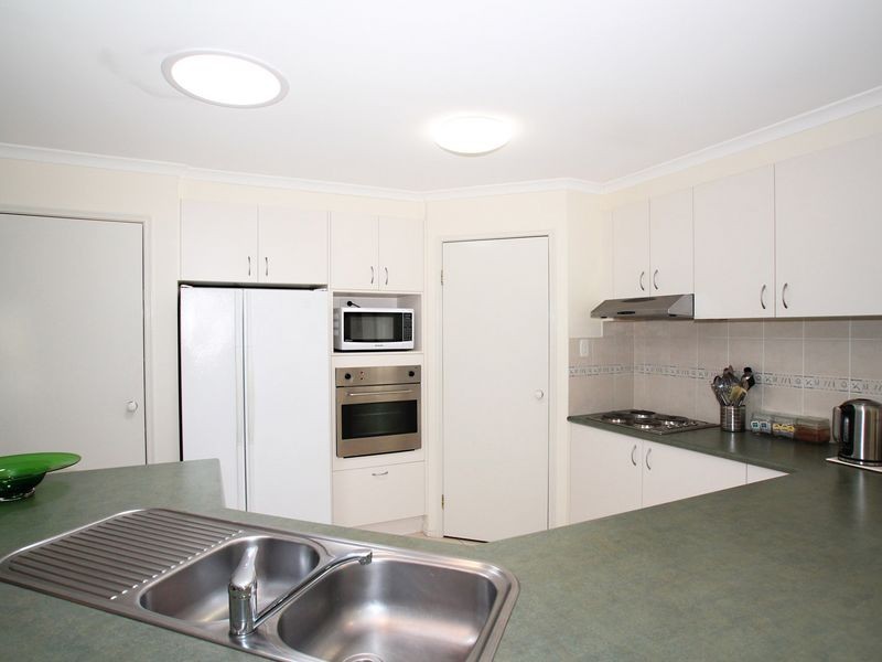 115 Carpenter Way, Sandstone Point QLD 4511