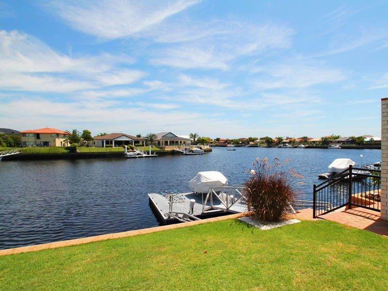 2/68 Pacific Drive, Banksia Beach QLD 4507