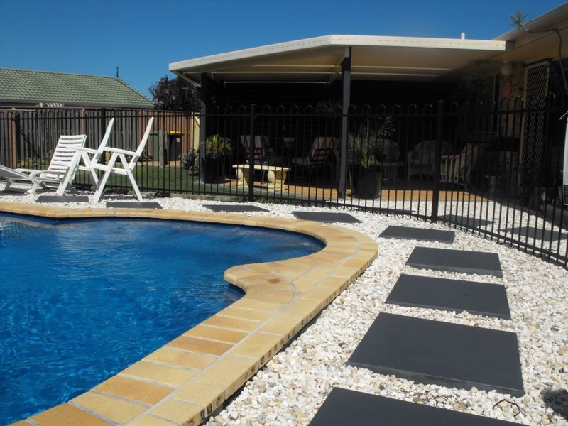 8 Tuna Court, Sandstone Point QLD 4511