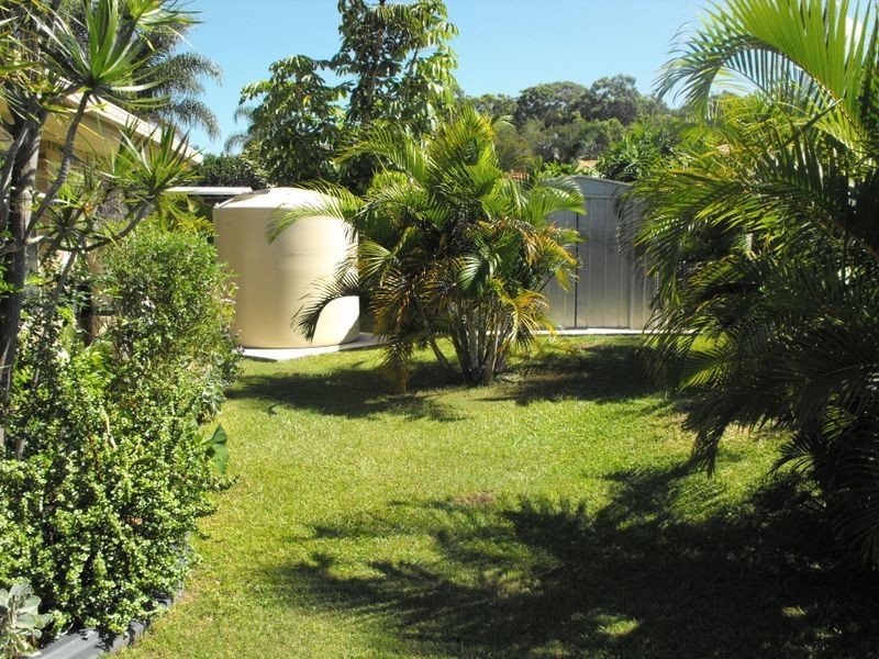 8 Tuna Court, Sandstone Point QLD 4511