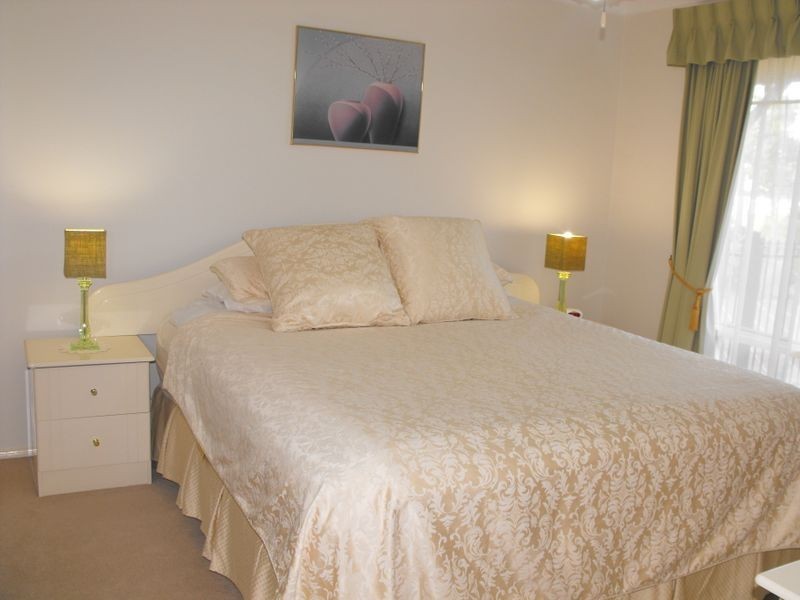 8 Tuna Court, Sandstone Point QLD 4511