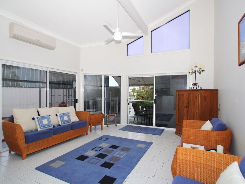 2/50 Pacific Drive, Banksia Beach QLD 4507