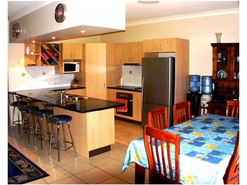 44 Clovelly Place, Sandstone Point QLD 4511