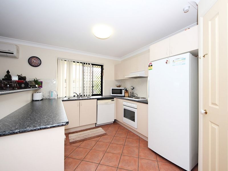 4 Monavale Court, Sandstone Point QLD 4511