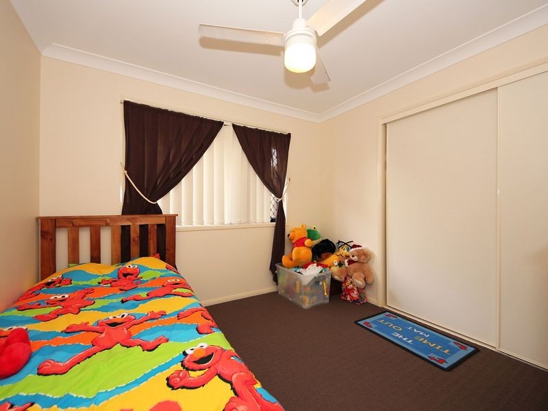 4 Monavale Court, Sandstone Point QLD 4511