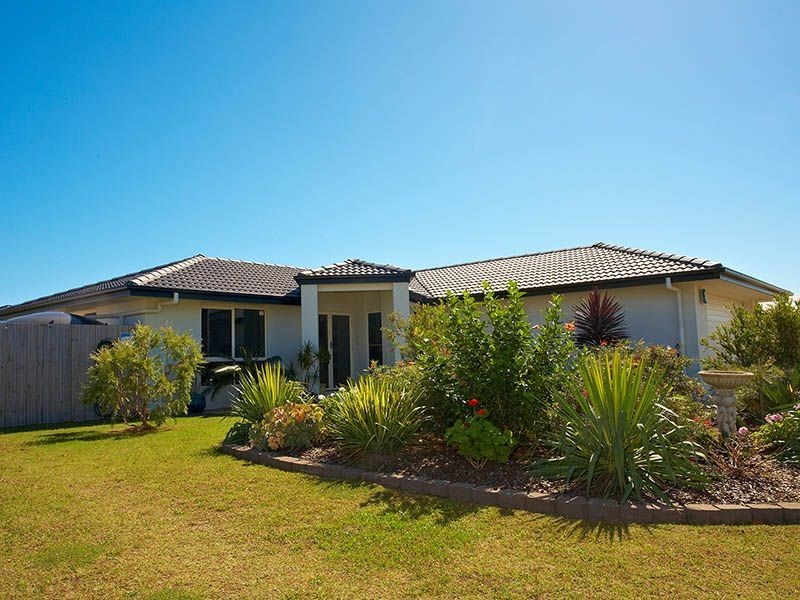 2 Bronte Place, Sandstone Point QLD 4511