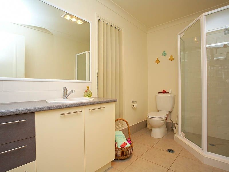 2 Bronte Place, Sandstone Point QLD 4511