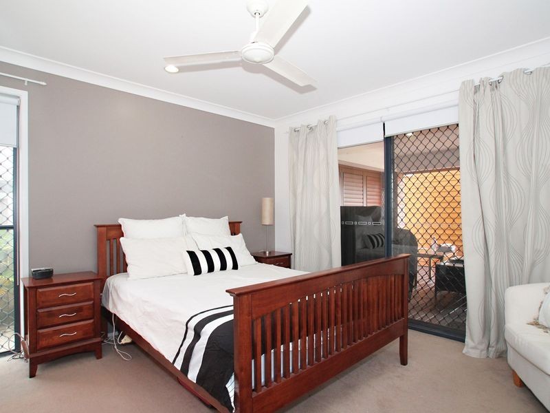 9 Eimeo Place, Sandstone Point QLD 4511