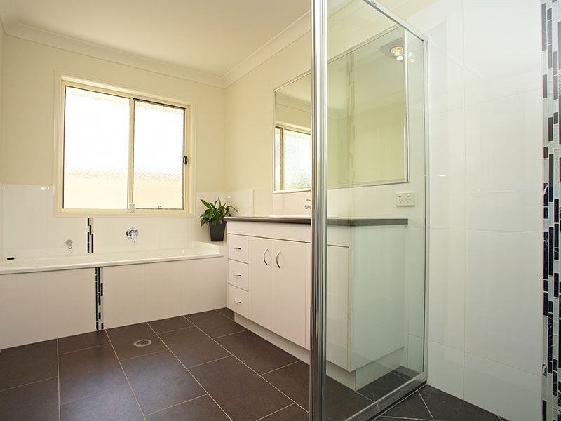 34 Kooringal Way, Sandstone Point QLD 4511