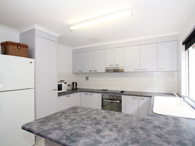 2/23 Rosella Street, Bongaree QLD 4507