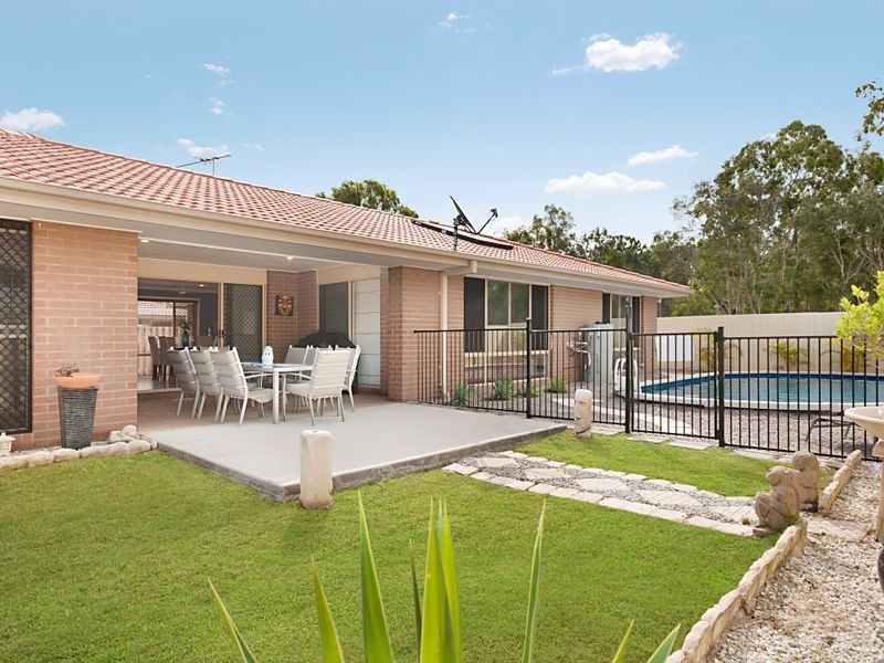 14 Myora Place, Sandstone Point QLD 4511