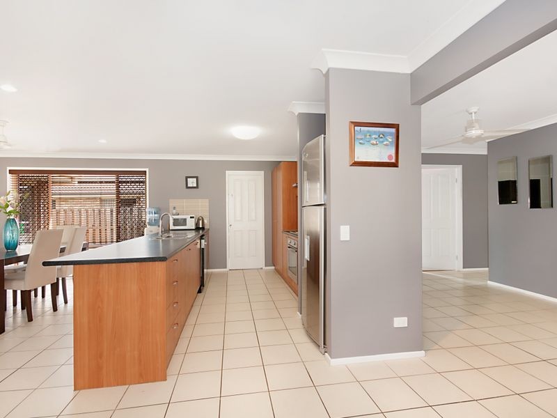 14 Myora Place, Sandstone Point QLD 4511