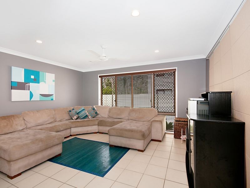 14 Myora Place, Sandstone Point QLD 4511