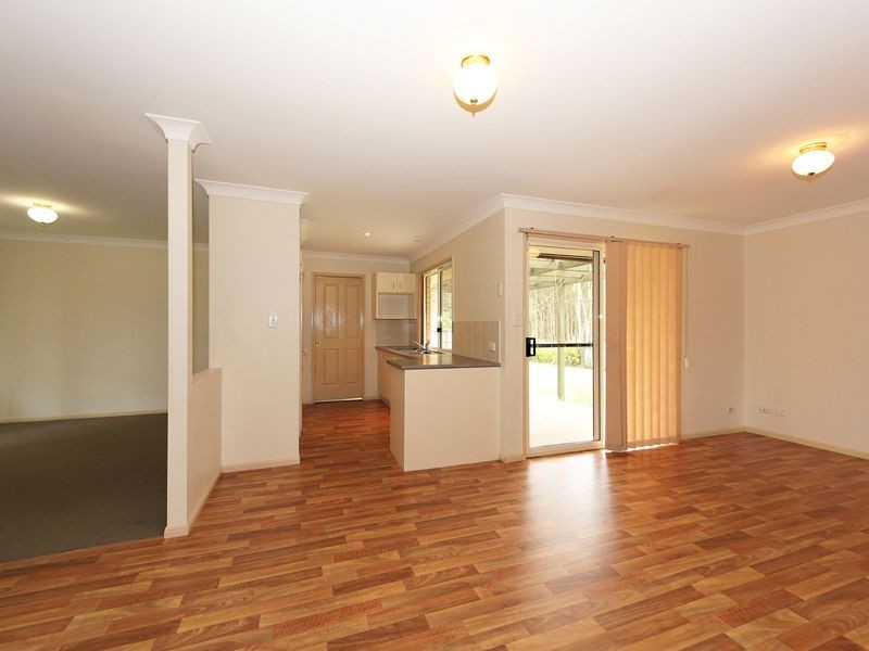17 Bream Court, Sandstone Point QLD 4511