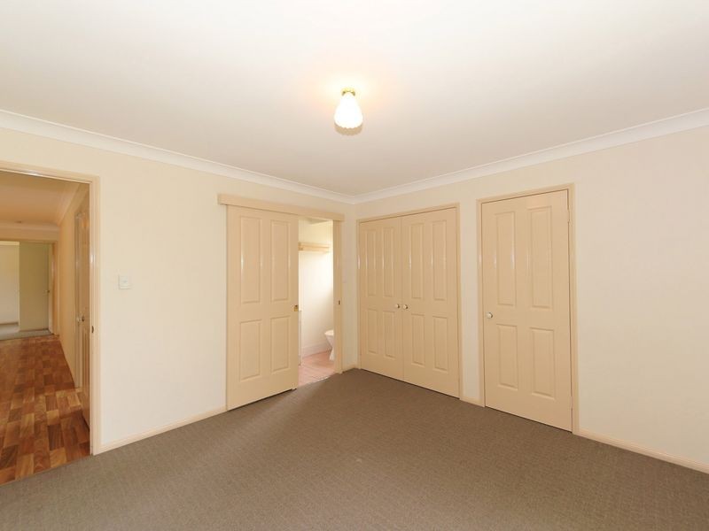 17 Bream Court, Sandstone Point QLD 4511