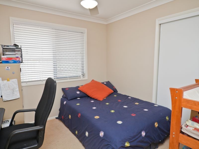 8 Wategoes Street, Sandstone Point QLD 4511