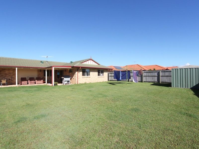 96 Carpenter Way, Sandstone Point QLD 4511