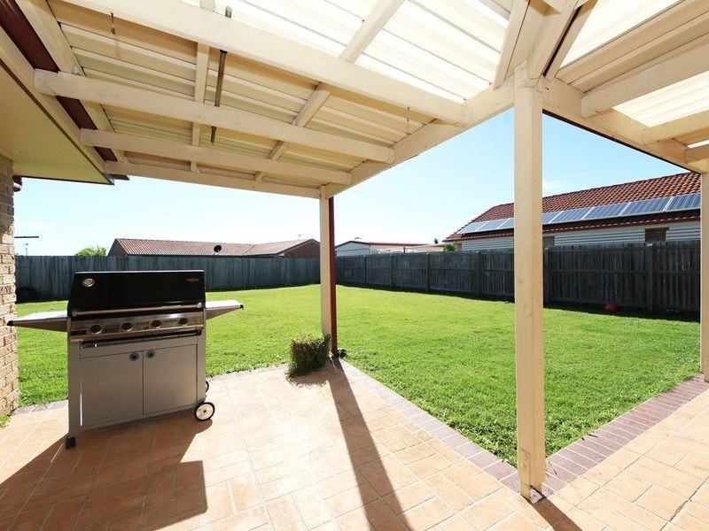 96 Carpenter Way, Sandstone Point QLD 4511