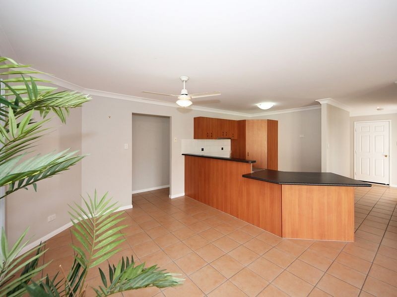 33 Corrimal Place, Sandstone Point QLD 4511
