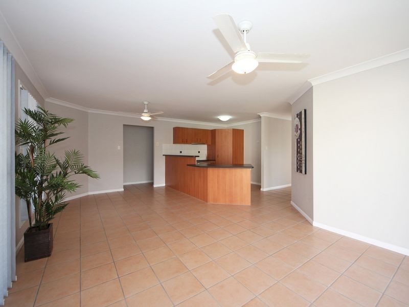 33 Corrimal Place, Sandstone Point QLD 4511