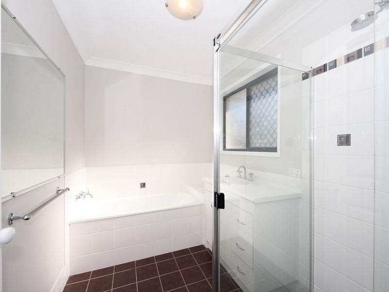 33 Corrimal Place, Sandstone Point QLD 4511