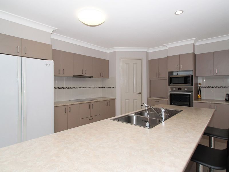 128 Carpenter Way, Sandstone Point QLD 4511