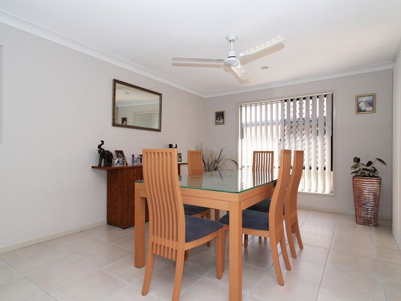 128 Carpenter Way, Sandstone Point QLD 4511