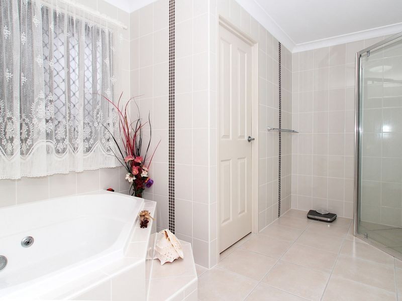 128 Carpenter Way, Sandstone Point QLD 4511