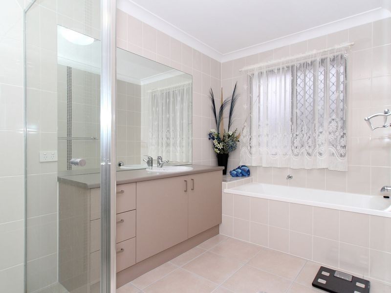 128 Carpenter Way, Sandstone Point QLD 4511