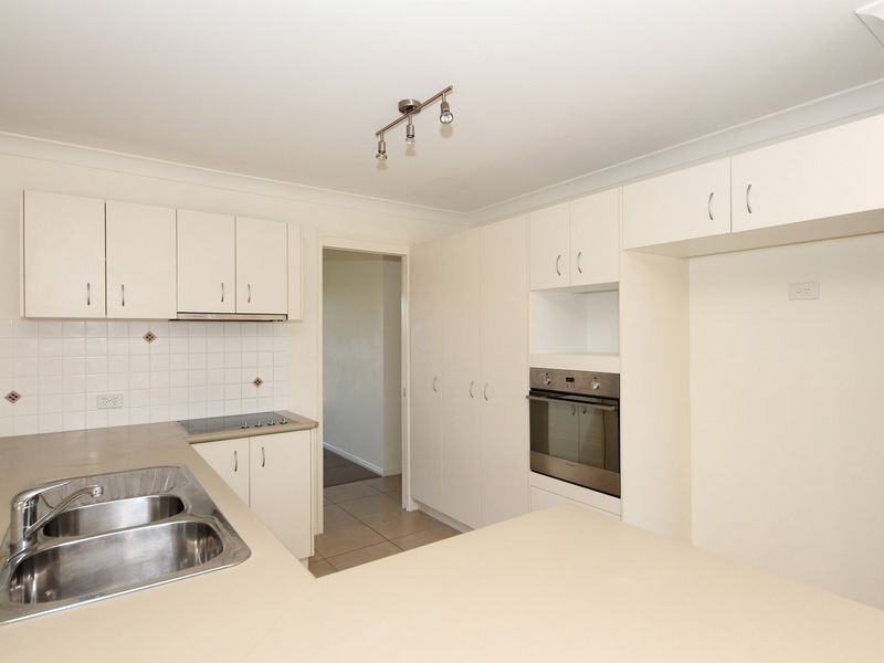 53 Corrimal Place, Sandstone Point QLD 4511