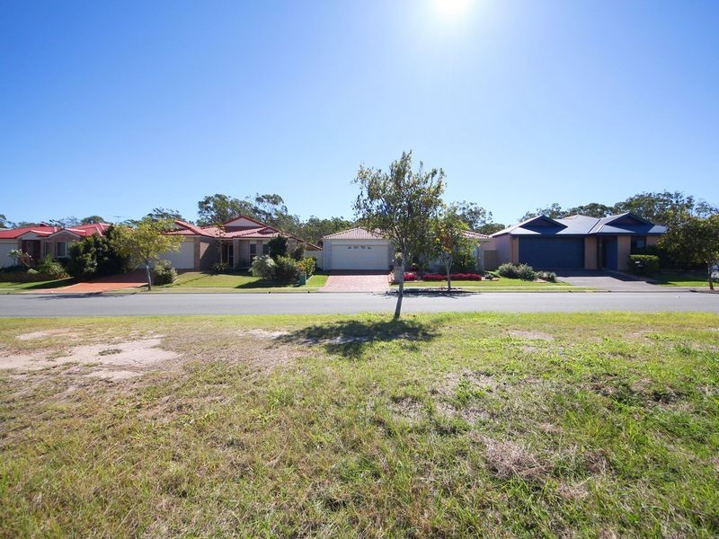 17 Corrimal Place, Sandstone Point QLD 4511