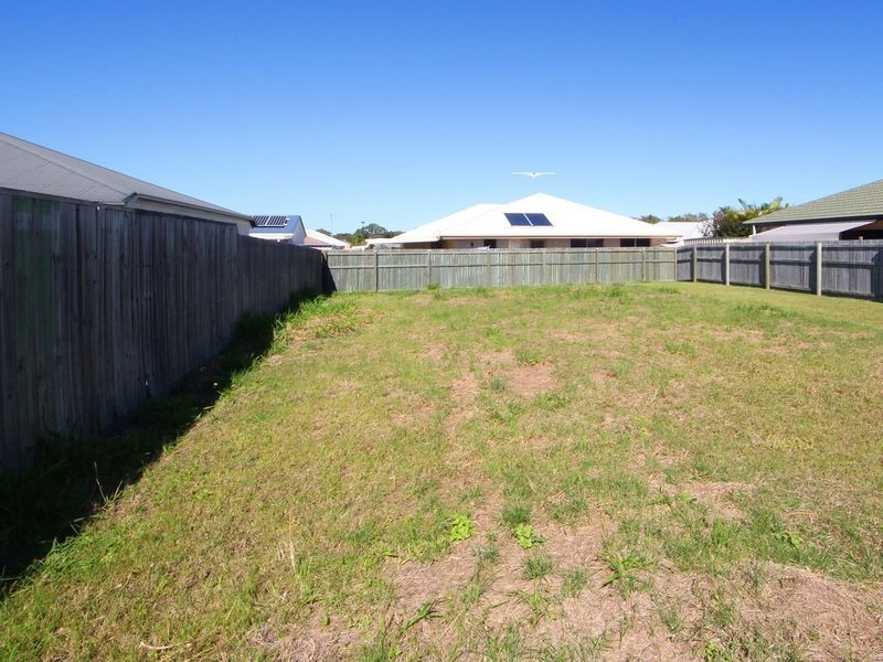 17 Corrimal Place, Sandstone Point QLD 4511