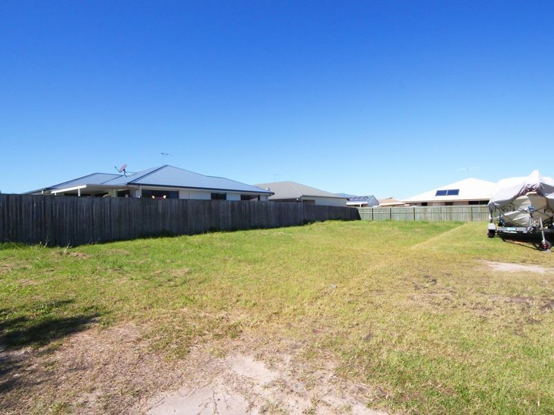 17 Corrimal Place, Sandstone Point QLD 4511