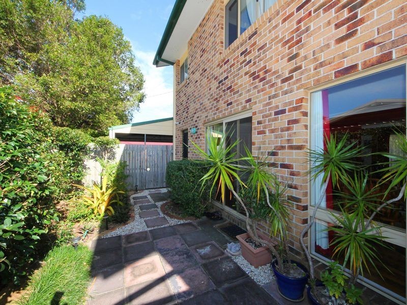 6 Morris Street (2 Taylor Street), Bongaree QLD 4507