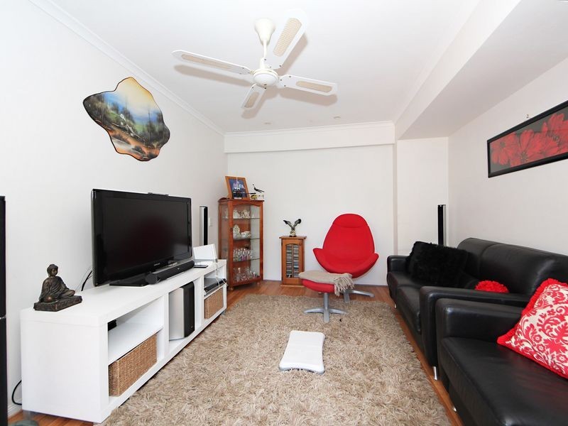 6 Carter Court, Sandstone Point QLD 4511