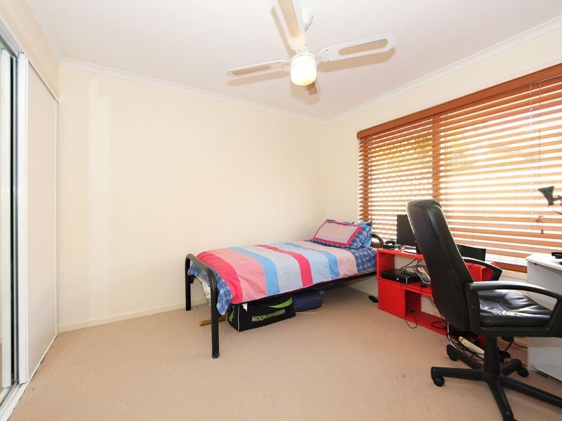 6 Carter Court, Sandstone Point QLD 4511